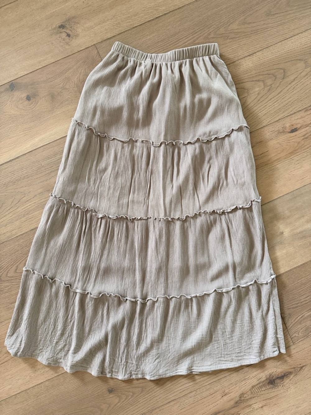 Hollister Light Beige Tiered Maxi Skirt